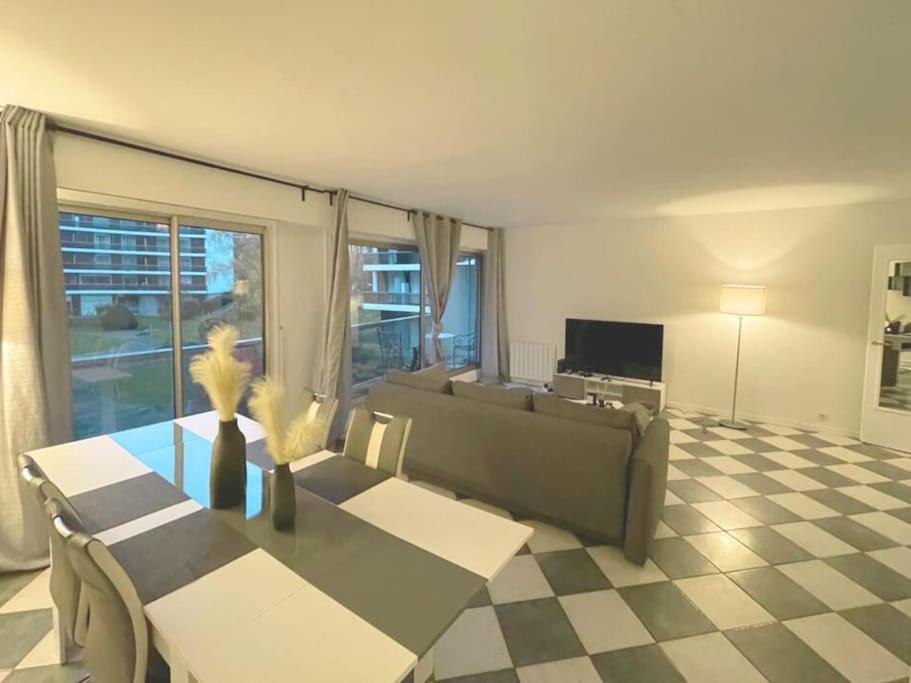9 Min From Chateau De Vincennes - Paris & Disney Apartman Saint-Maurice  Kültér fotó